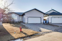152 Shetland Garden Fort Mcmurray, AB T9H 5K6