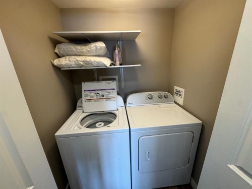 201-111 Denholm Gate, Fort Mcmurray, AB - Indoor Photo Showing Laundry Room