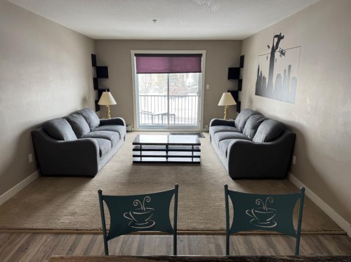 201-111 Denholm Gate, Fort Mcmurray, AB - Indoor Photo Showing Living Room