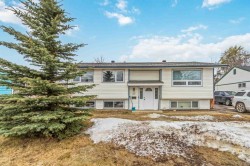 23 Clark Crescent Fort Mcmurray, AB T9H 1M8