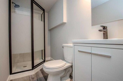 150 Leigh Crescent, Fort Mcmurray, AB - Indoor Photo Showing Bathroom