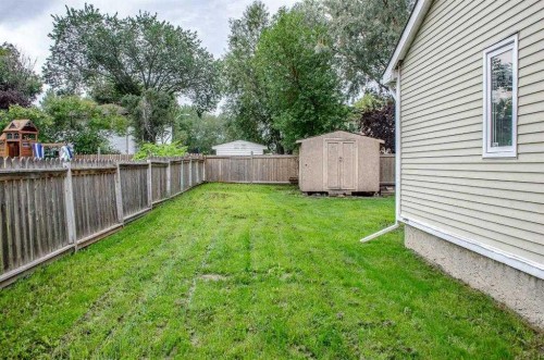 150 Leigh Crescent, Fort Mcmurray, AB - Outdoor
