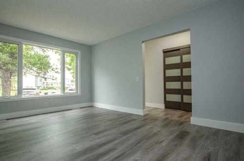150 Leigh Crescent, Fort Mcmurray, AB - Indoor Photo Showing Other Room