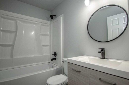 150 Leigh Crescent, Fort Mcmurray, AB - Indoor Photo Showing Bathroom