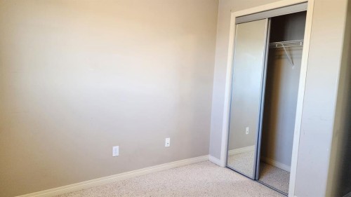 1411-200 Lougheed Drive, Fort Mcmurray, AB - Indoor Photo Showing Other Room