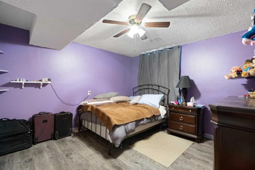 162 Caldwell Crescent, Fort Mcmurray, AB - Indoor Photo Showing Bedroom