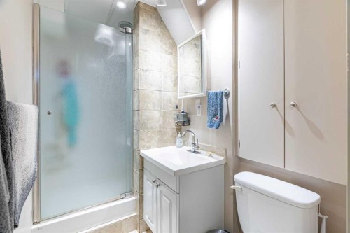 162 Caldwell Crescent, Fort Mcmurray, AB - Indoor Photo Showing Bathroom