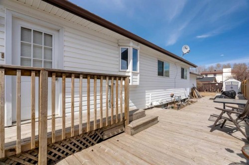 162 Caldwell Crescent, Fort Mcmurray, AB - Outdoor With Deck Patio Veranda With Exterior