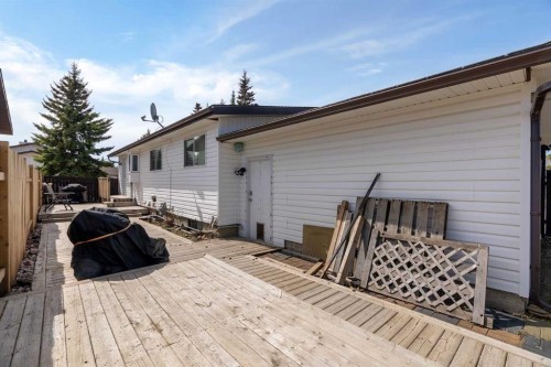 162 Caldwell Crescent, Fort Mcmurray, AB - Outdoor With Deck Patio Veranda With Exterior