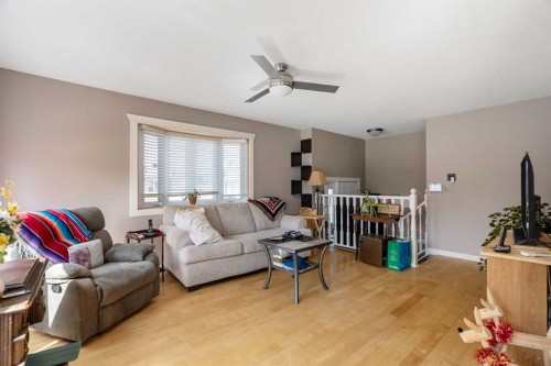 162 Caldwell Crescent, Fort Mcmurray, AB - Indoor Photo Showing Living Room