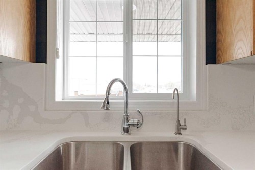 181 Waniandy Way, Fort Mcmurray, AB - Indoor Photo Showing Kitchen With Double Sink