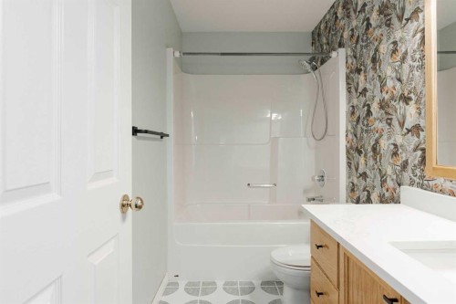 181 Waniandy Way, Fort Mcmurray, AB - Indoor Photo Showing Bathroom