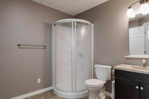181 Waniandy Way, Fort Mcmurray, AB - Indoor Photo Showing Bathroom