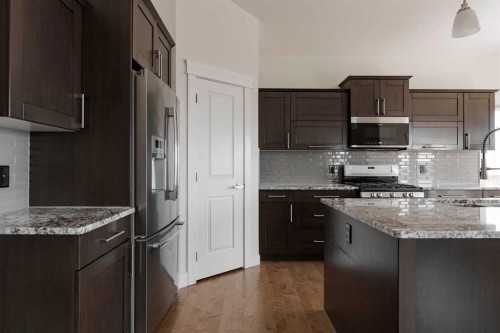 111 Killdeer Way, Fort Mcmurray, AB - Indoor Photo Showing Kitchen With Upgraded Kitchen