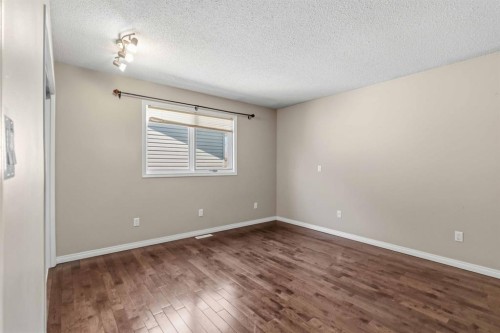 307 Cornwall Drive, Fort Mcmurray, AB - Indoor Photo Showing Other Room