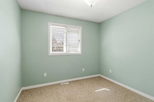 307 Cornwall Drive, Fort Mcmurray, AB - Indoor Photo Showing Other Room