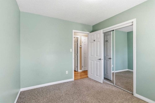 307 Cornwall Drive, Fort Mcmurray, AB - Indoor Photo Showing Other Room