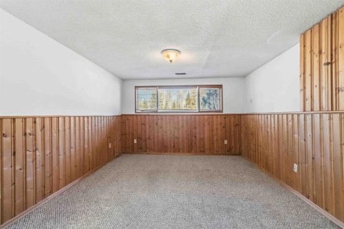 307 Cornwall Drive, Fort Mcmurray, AB - Indoor Photo Showing Other Room