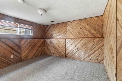 307 Cornwall Drive, Fort Mcmurray, AB - Indoor Photo Showing Other Room