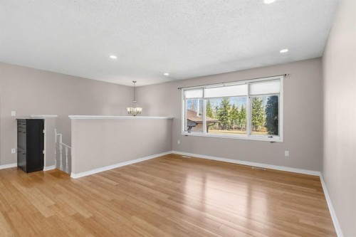 307 Cornwall Drive, Fort Mcmurray, AB - Indoor Photo Showing Other Room