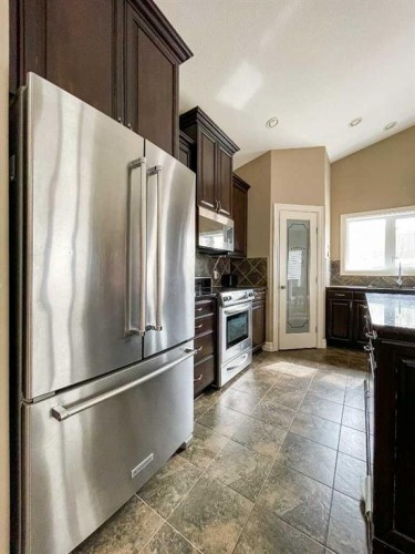 260 Killdeer Way, Fort Mcmurray, AB - Indoor Photo Showing Kitchen