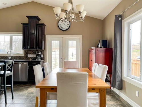 260 Killdeer Way, Fort Mcmurray, AB - Indoor Photo Showing Dining Room
