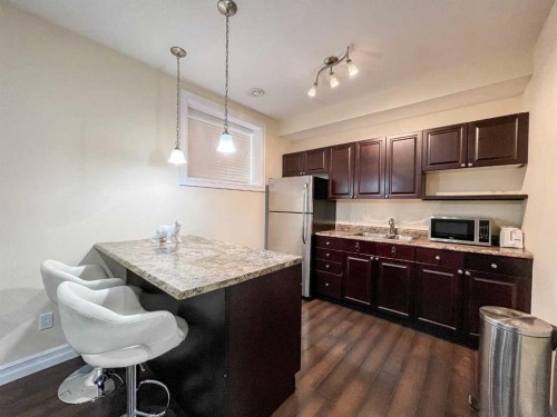 260 Killdeer Way, Fort Mcmurray, AB - Indoor Photo Showing Kitchen With Double Sink