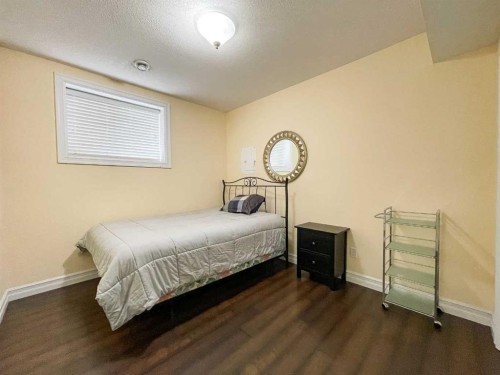 260 Killdeer Way, Fort Mcmurray, AB - Indoor Photo Showing Bedroom