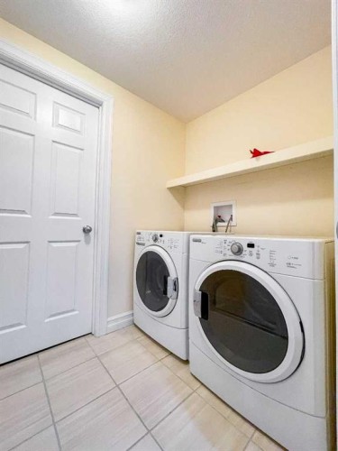 260 Killdeer Way, Fort Mcmurray, AB - Indoor Photo Showing Laundry Room