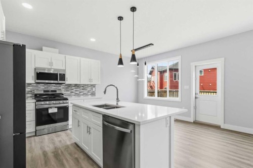 339 Killdeer Way, Fort Mcmurray, AB - Indoor Photo Showing Kitchen With Double Sink With Upgraded Kitchen
