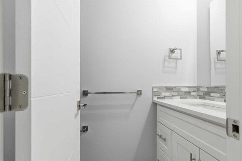 339 Killdeer Way, Fort Mcmurray, AB - Indoor Photo Showing Bathroom