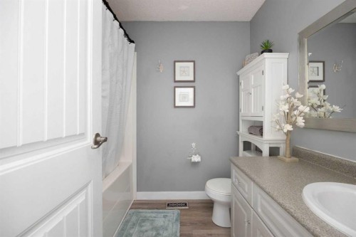 150 Pacific Crescent, Fort Mcmurray, AB - Indoor Photo Showing Bathroom