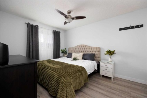 150 Pacific Crescent, Fort Mcmurray, AB - Indoor Photo Showing Bedroom