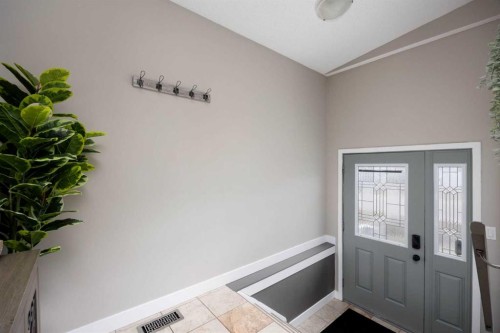 150 Pacific Crescent, Fort Mcmurray, AB - Indoor Photo Showing Other Room