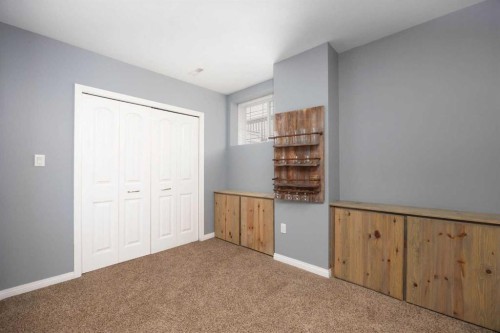 150 Pacific Crescent, Fort Mcmurray, AB - Indoor Photo Showing Other Room