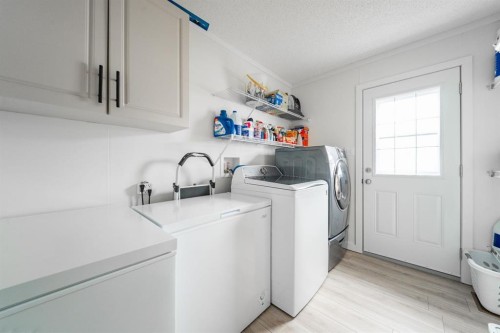 280 Caouette Crescent, Fort Mcmurray, AB - Indoor Photo Showing Laundry Room