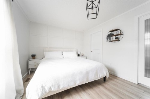 280 Caouette Crescent, Fort Mcmurray, AB - Indoor Photo Showing Bedroom