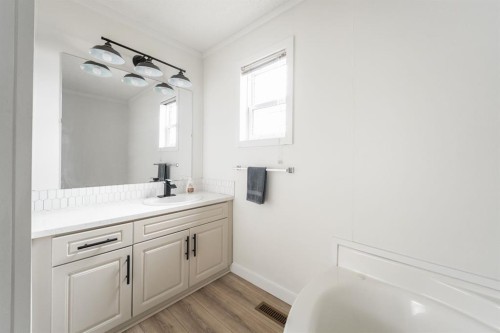 280 Caouette Crescent, Fort Mcmurray, AB - Indoor Photo Showing Bathroom
