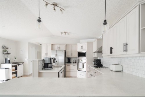 280 Caouette Crescent, Fort Mcmurray, AB - Indoor Photo Showing Kitchen