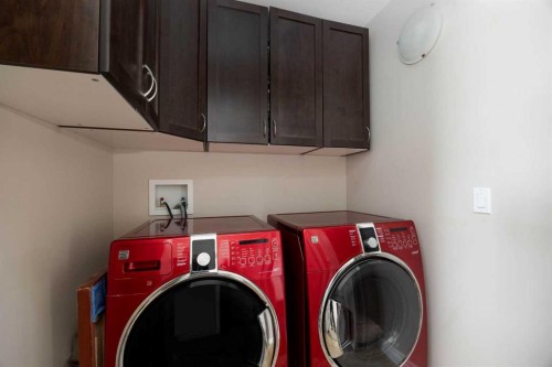 225 Sparrow Hawk Drive, Fort Mcmurray, AB - Indoor Photo Showing Laundry Room