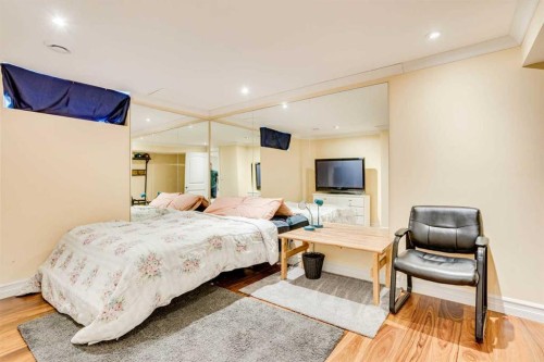 341 Bird Crescent, Fort Mcmurray, AB - Indoor Photo Showing Bedroom