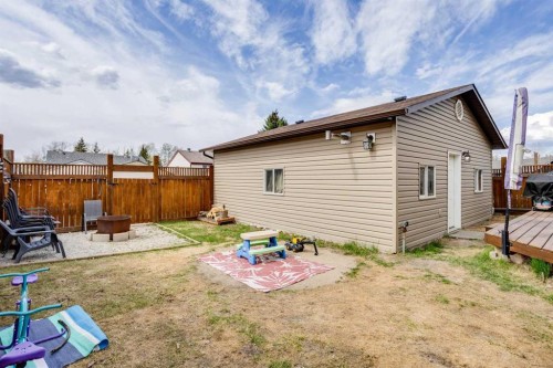 341 Bird Crescent, Fort Mcmurray, AB - Outdoor With Exterior
