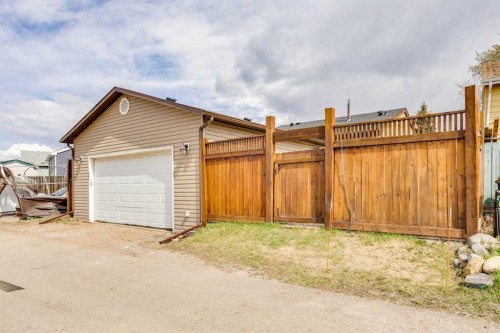 341 Bird Crescent, Fort Mcmurray, AB - Outdoor With Exterior