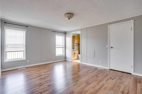 252 Grandview Crescent, Fort Mcmurray, AB - Indoor Photo Showing Other Room