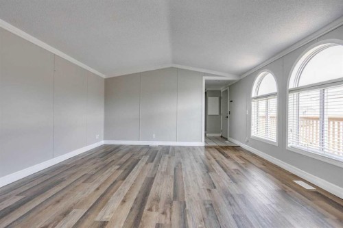 252 Grandview Crescent, Fort Mcmurray, AB - Indoor Photo Showing Other Room