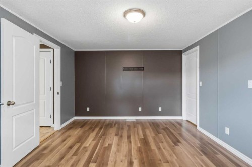 192 Mitchell Drive, Fort Mcmurray, AB - Indoor Photo Showing Other Room