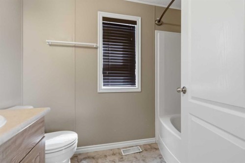 192 Mitchell Drive, Fort Mcmurray, AB - Indoor Photo Showing Bathroom