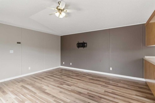 192 Mitchell Drive, Fort Mcmurray, AB - Indoor Photo Showing Other Room
