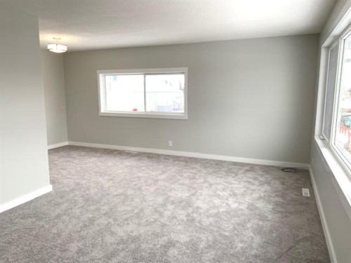 10301 101B Avenue, Lac La Biche, AB - Indoor Photo Showing Other Room