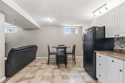 233 Gladstone Bay, Fort Mcmurray, AB - Indoor